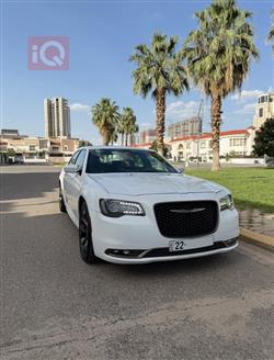 کرایسلەر 300